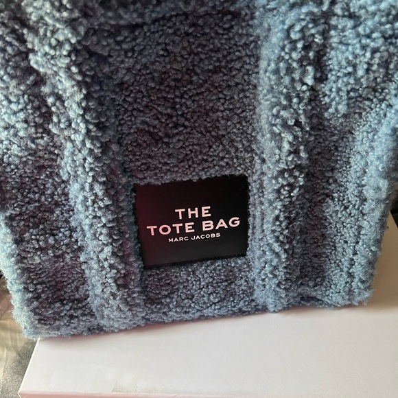 The Teddy Medium Faux Fur Tote Bag Shadow Blue - Picture 9 of 10